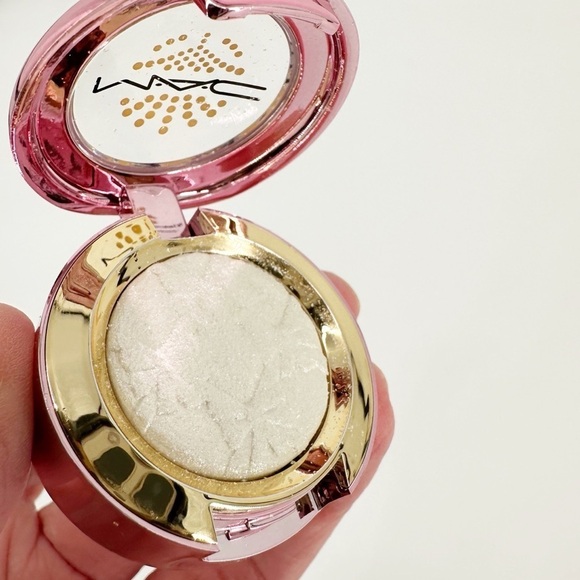 MAC Sparkler Eye Shadow Color Clink Clink Limited Edition Holiday - Picture 2 of 3
